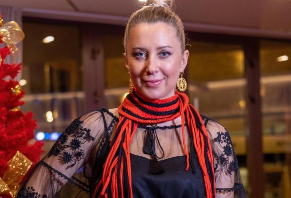 Məşhur müğənni klipə çəkildiyi bu şəxslə sevgilidir?- Özü AÇIQLAYIB